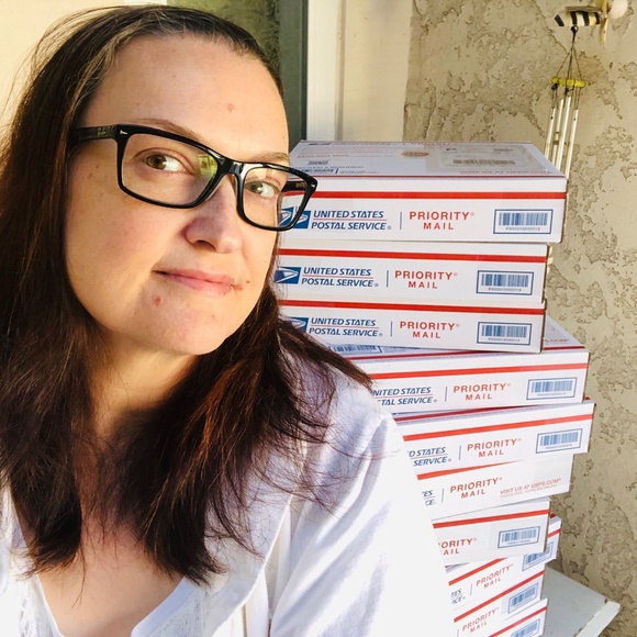 i'm libby and i sell jeans. - Picture 5 of 5